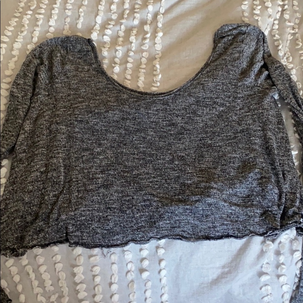 Cropped long sleeve shirt